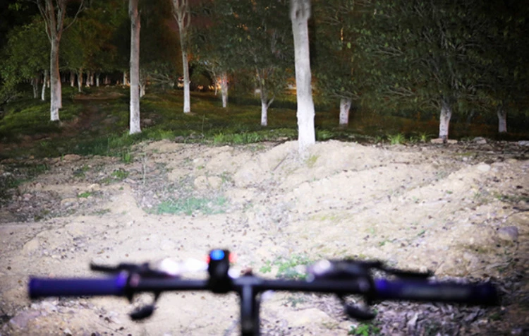 Hi-Max Rechargeable Mini Bicycle Headlight (1000 Lumens) 6 Hi-Max Rechargeable Mini Bicycle Headlight (1000 Lumens) - Image 4