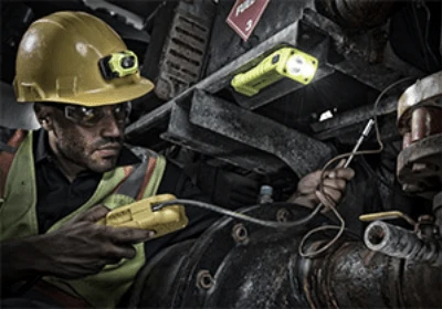 Pelican 3415M Right Angle Light (Magnet Version) Safety Certified - 3AA, 336 Lumens 5 Pelican 3415M Right Angle Light (Magnet Version) Safety Certified - 3AA, 336 Lumens - Image 3