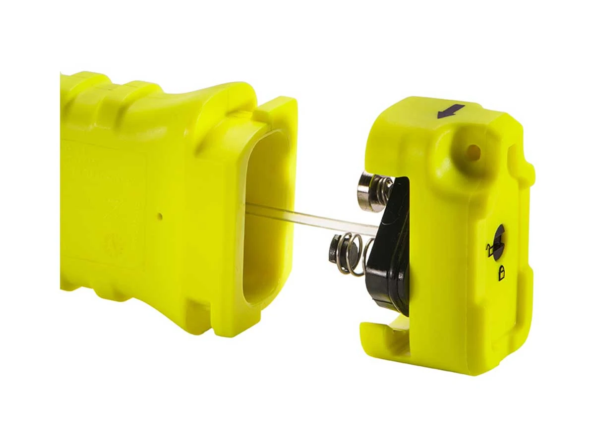 Pelican 3415M Right Angle Light (Magnet Version) Safety Certified - 3AA, 336 Lumens 9 Pelican 3415M Right Angle Light (Magnet Version) Safety Certified - 3AA, 336 Lumens - Image 7