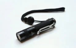 Eagtac D25A Clicky MKII Luminus SST-20 4000K CRI95 LED Torch (275 Lumens, 71 Metres) -Outdoor Equipment Store 6OWUoItDinzSa7x9oSK7QEm1M8tmpZ metaRDI1QQ3D3D