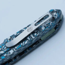 Vosteed Thunderbird - 2.98" Satin M390 Blade, Blue Cloud Carbon Fibre Handle, Trek Lock - A0310 -Outdoor Equipment Store JRjkiI9UOlr2JanTPWz9e6M6qDdJhS metadGh1bmRlcmJpcmQtQTAzMTBfNy53ZWJw