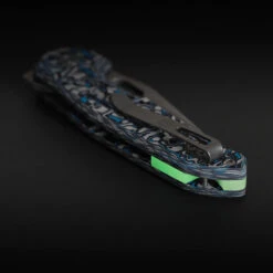 Vosteed Thunderbird - 2.98" Satin M390 Blade, Blue Cloud Carbon Fibre Handle, Trek Lock - A0310 -Outdoor Equipment Store TJoyKoKzbxRJMZgwSacTi5Hfju7e46 metadGh1bmRlcmJpcmQtQTAzMTBfMTMud2VicA3D3D