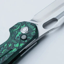 Vosteed Thunderbird - 2.98" Satin M390 Blade, Green Cloud Carbon Fibre Handle, Trek Lock - A0311 -Outdoor Equipment Store XqlhZkcrQKpRnwPC5CYseqBZVGyjbH metadGh1bmRlcmJpcmQtQTAzMTFfNS53ZWJw