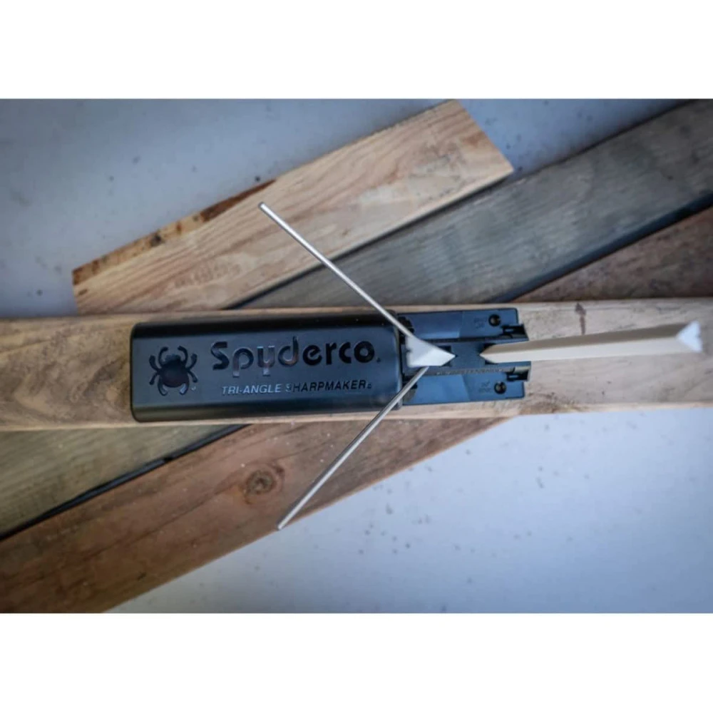 Spyderco Tri-Angle Sharpmaker With Instructional DVD - 204MF 9 Spyderco Tri-Angle Sharpmaker With Instructional DVD - 204MF - Image 7