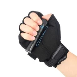 Olight I5T EOS Pocket Torch With Tail Switch - AA (300 Lumens, 60 Metres) -Outdoor Equipment Store olight i5t 7 1