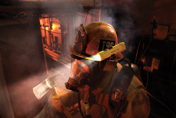 Pelican 3315 LED 3AA Safety Certified Flashlight (160 Lumens) 15 Pelican 3315 LED 3AA Safety Certified Flashlight (160 Lumens) - Image 13