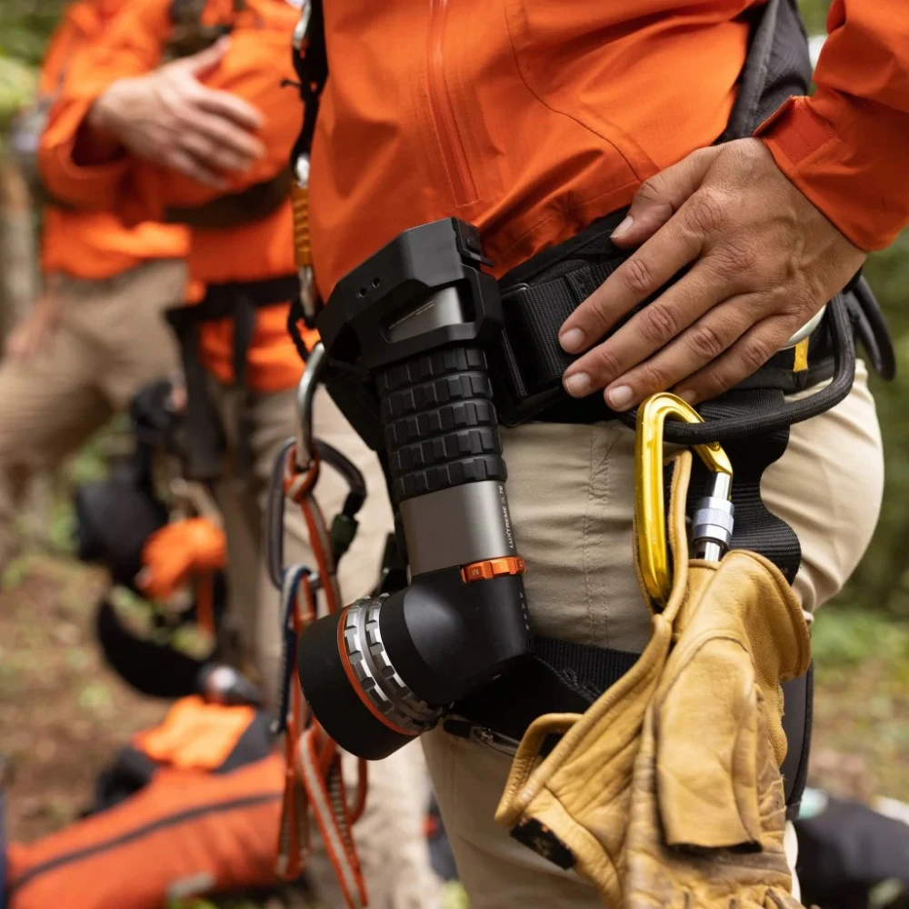 NEBO Luxtreme SL75 Rechargeable Spotlight - 1.2km 4 NEBO Luxtreme SL75 Rechargeable Spotlight - 1.2km - Image 2